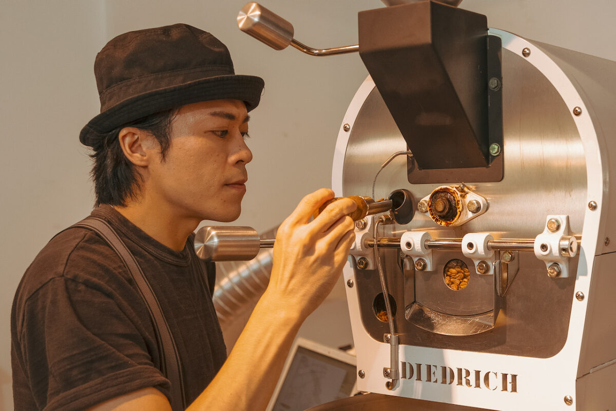 Roasting specialty coffee at Oasis Coffee Roaster in Taiwan