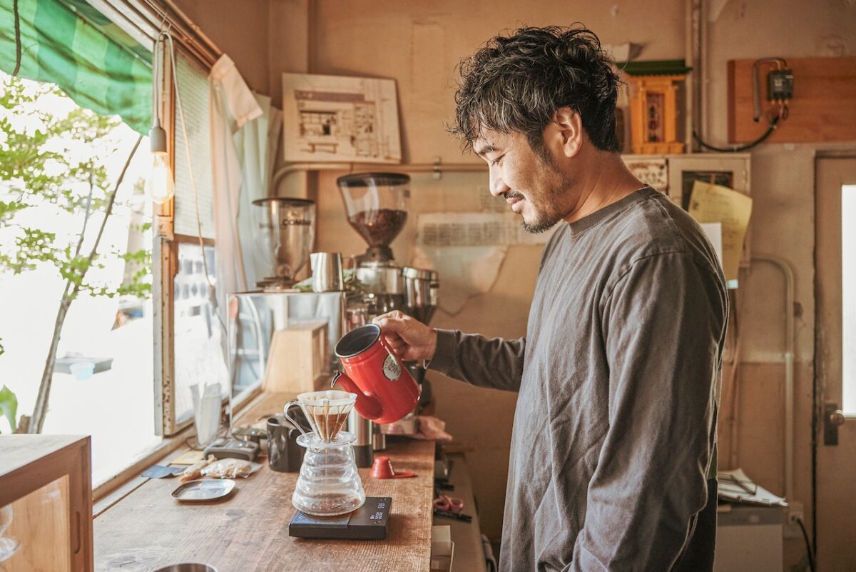 奈良にあるK COFFEEでスペシャルティコーヒーをバリスタが抽出