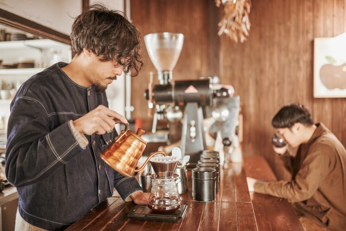 熊本にあるGluck Coffee Spotでスペシャルティコーヒーをバリスタが抽出