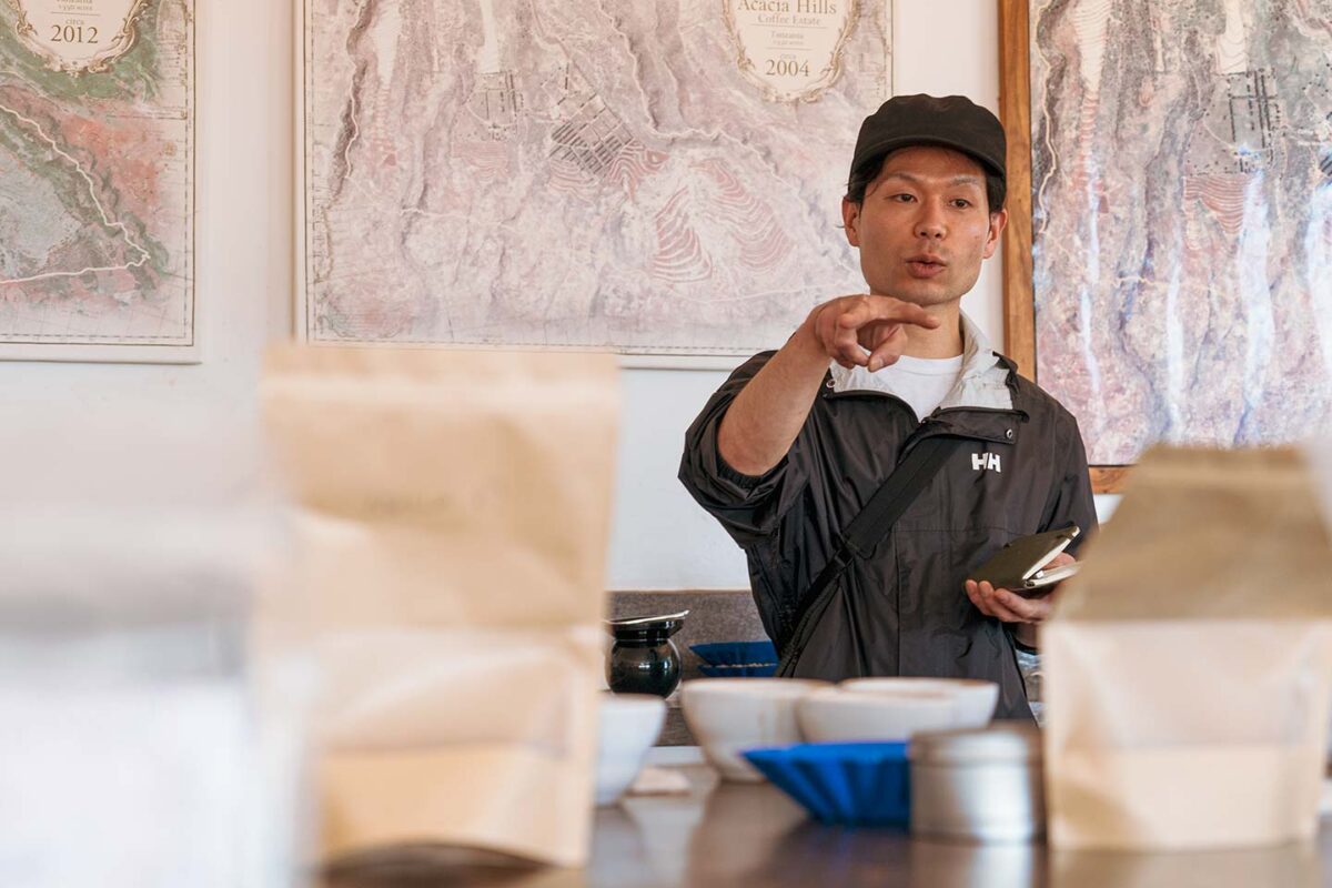 日本・北海道でスペシャルティコーヒー店・Brew it by NODEを営む米澤さんがカッピングコメント