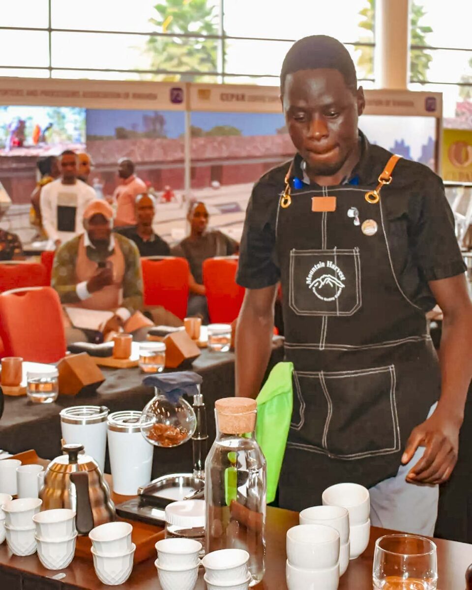 ウガンダでスペシャルティコーヒーを輸出するMountain Harvestのイブラヒムが大会に出場